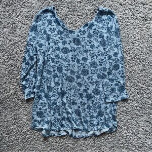Floral Patterned Criss Cross Back ¾ Quarter Length Sleeves Flower Print XL Top